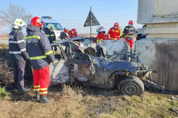 VIDEO + FOTO Accident înfiorător la Slatina, un șofer a murit carbonizat
