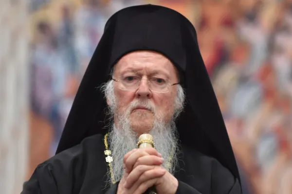 Patriarhul ortodox Bartolomeu a făcut apel la încetarea „tragediei umane de nedescris” din Ucraina