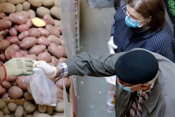 Coșul de cumpărături, un LUX pentru români | Scumpiri în lanț: Previziuni SUMBRE pentru iarnă - Prețuri enorme la alimente