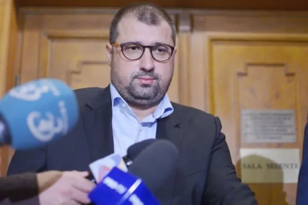 Daniel Dragomir s-a PREDAT: Fostul ofițer SRI era în Italia - El este condamnat la trei ani de închisoare pentru corupție