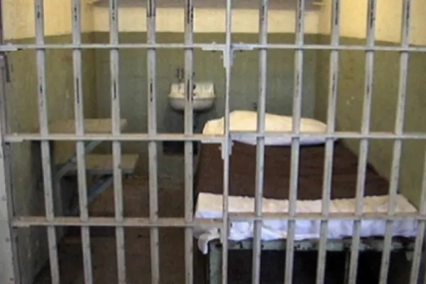 Un deţinut de la Penitenciarul Giurgiu, pozitiv Covid-19, a decedat. DSP a declarat instituția "focar de infecție"