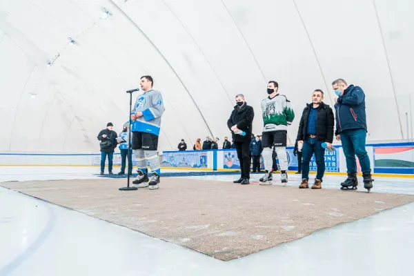 VIDEO | Patinoar de un milion de euro finanțat de guvernul maghiar în județul Mureș