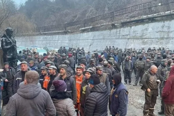500 de mineri, dați afară înainte de Anul Nou! Proteste de amploare în țară: ORDINUL care pune siguranța sistemului energetic în pericol