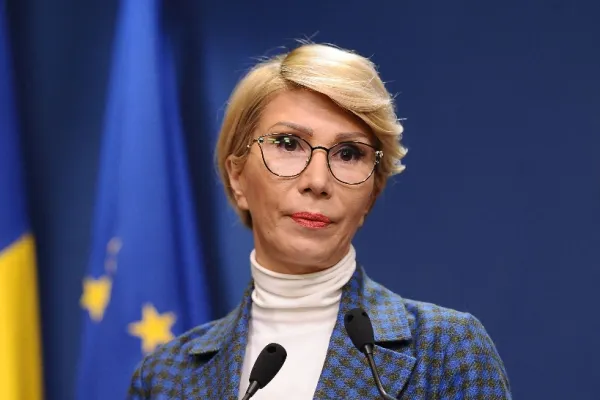 Raluca Turcan: „Nu va scădea niciun venit nici în Sănătate, nici în Educaţie după elaborarea noii Legi a salarizării”