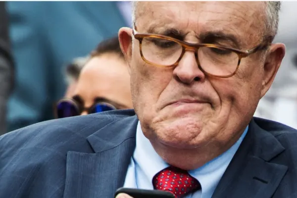 Rudy Giuliani, avocatul lui Donald Trump, premiu neașteptat - a câștigat zmeura de aur