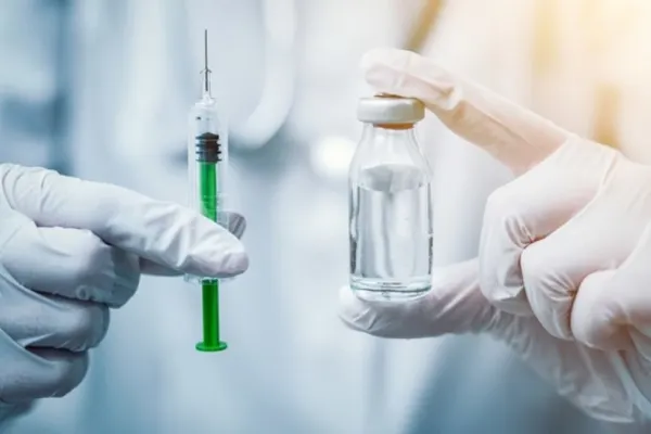 Ministerul Sănătății, vești bune pentru persoanele cu boli autoimune:  Se pot vaccina cu serurile​ Pfizer, Moderna și AstraZeneca