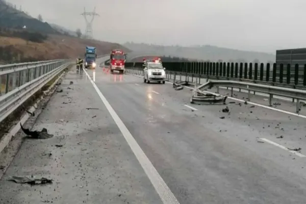 Accident rutier pe A1: Cinci mașini avariate. Se circulă doar pe o singură bandă