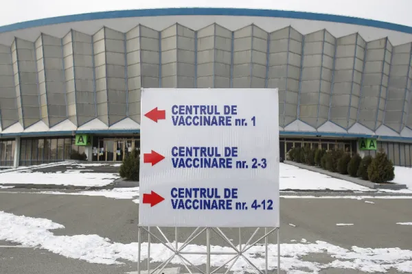 Ministerul Sănătății anunță sancțiuni după ce unui tânăr i s-a făcut rapelul cu alt vaccin la un centru din Romexpo: AMENZI de 24.000 de lei
