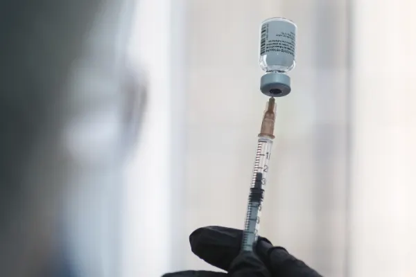 Rusia va produce în China 60 de milioane de doze din vaccinul Sputnik V anti-Covid