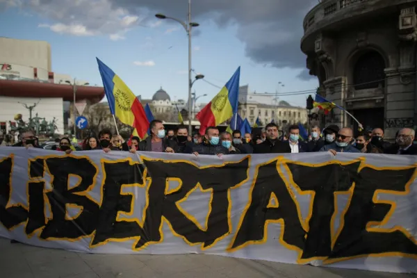 Bilanțul protestelor din România: 650 sancțiuni contravenționale în valoare totală de peste 400.000 de lei. Confruntări VIOLENTE au avut loc în Capitală și în alte 3 orașe