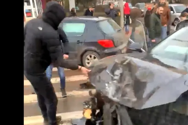VIDEO Accident rutier grav în Iași, doi copii au fost răniți