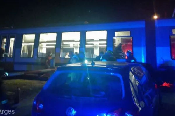 Accident grav în Argeș: un tren a lovit o mașină