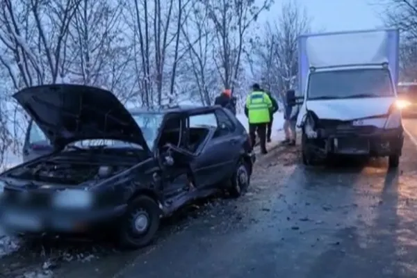 Accident grav, din cauza vitezei: trei victime, între care doi copii