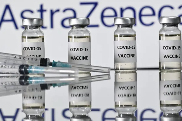 CE RĂSPUND ROMÂNII la întrebarea zilei de la Realitatea Plus și realitatea.net: Vă este teamă să vă vaccinați cu Astra Zeneca?