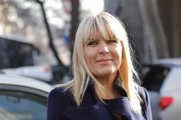 Elena Udrea promite dezvăluiri incendiare: „Decizia s-a luat sub presiune. Pe 7 aprilie, doi judecători au fost amenințați cu pușcăria”