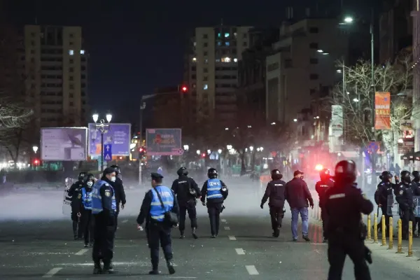 Trei grupări au orchestrat protestele din Capitală: liderii manifestanților se acuză reciproc - Cine se află în spatele violențelor din stradă