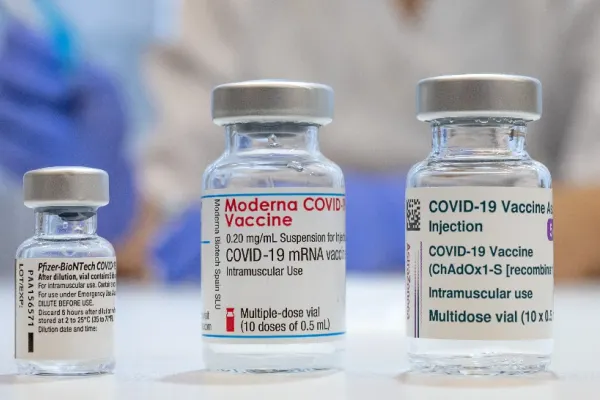 Cantități DUBLE de vaccinuri în UE, din aprilie. Ursula von der Leyen anunță 100 de milioane de doze pe lună