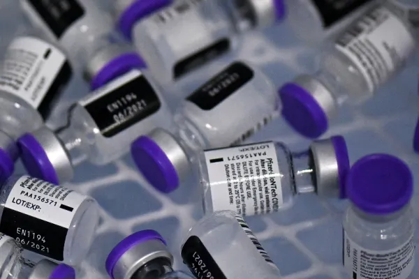 Vești bune de la Guvern. România va primi suplimentar încă 170.000 de doze de vaccin Pfizer
