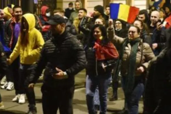 Percheziții în Capitală și încă 3 județe după protestele violente din București - Zeci de persoane aduse la audieri