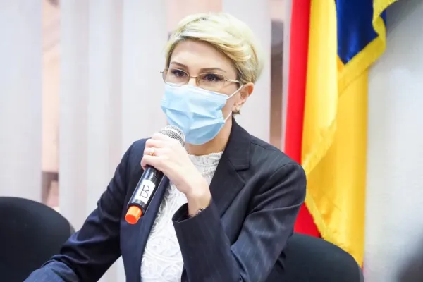 Vârsta de pensionare ar putea crește la 70 de ani. Raluca Turcan: „Este o oportunitate pe care noi o acordăm angajaților din sistemul public”