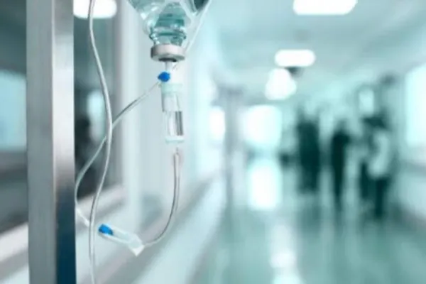 Decizie revoltătoare - Directorul de spital suspendat pentru că a pus sănătatea angajaților în pericol, repus în funcție
