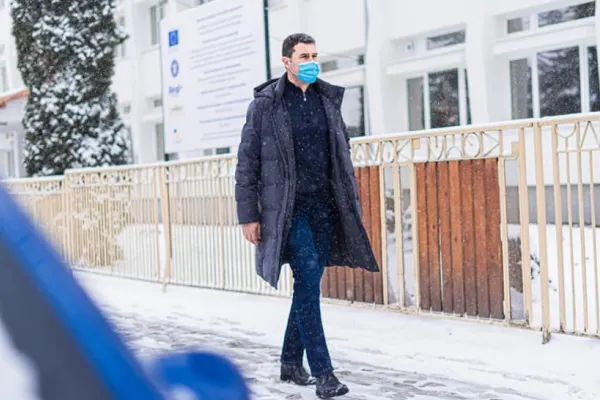 Miniștrii Guvernului Cîțu au renunțat la mașină în VINEREA VERDE: Unii au ales mijloacele de transport în comun, alții plimbarea GALERIE FOTO