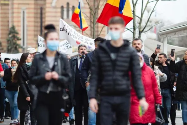 VIDEO | Proteste în Timișoara și Arad împotriva noilor restricții. Reacția autorităților: „Orașul nu-i doar al lor”