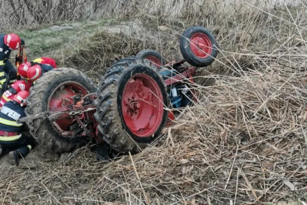 Accident grav în Alba. Un bărbat a decedat după ce a căzut sub un tractor