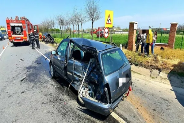 FOTO Accident grav pe DN2, în dreptul localității Lilieci: Trei persoane rănite, printre care și un copil