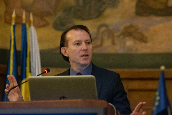 Evaluarea miniștrilor, pe masa Executivului. Calcule pentru guvernare