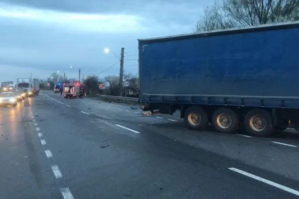 Accident GRAV pe DN2 E85: 4 răniți, printre care și doi minori. Trafic BLOCAT pe sensul Focșani-Bacău