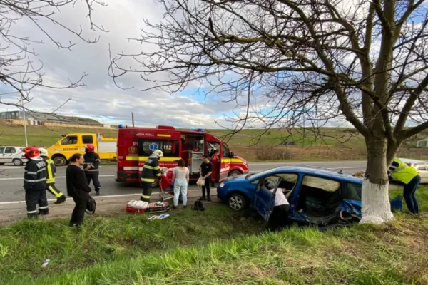 FOTO Accident VIOLENT pe DN1F Cluj-Zalău! Două persoane au fost rănite