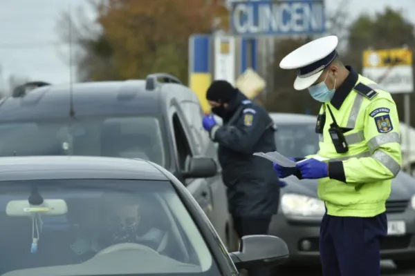 Sfaturi pentru noaptea de Paște de la specialiștii în sănătate: „Ideal ar fi ca un singur membru al familiei să meargă la lumină”