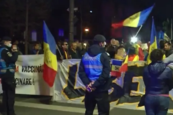 Proteste după evacuarea Spitalului Foișor. Circa 1.000 de oameni, în fața Palatului Cotroceni