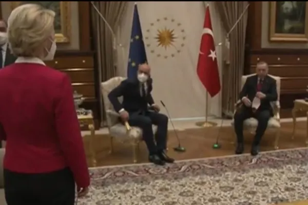 VIRAL Ursula von der Leyen, lăsată în ofsaid, la Ankara, de președintele Erdogan! Șefa Comisiei Europene, obligată să stea în picioare...