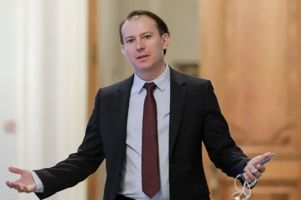 Florin Cîțu le cere preoților, polițiștilor, profesorilor și medicilor să se implice în campania de vaccinare din mediul rural