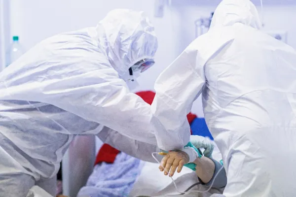 Prăpăd în Moscova. Nou RECORD de infectări Covid-19 în capitala Rusiei