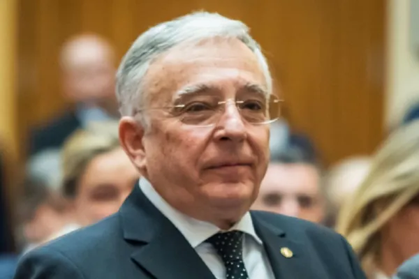 Criza alimentelor. Mugur Isărescu: „Nu vor mai fi creșteri. Nu să o egalizăm preţurile în Bucureşti ca la Paris ”