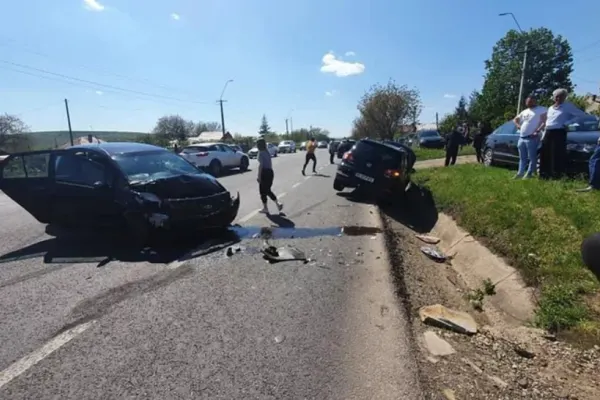 FOTO Accident grav în județul Iași. Cinci răniți, dintre care doi copii