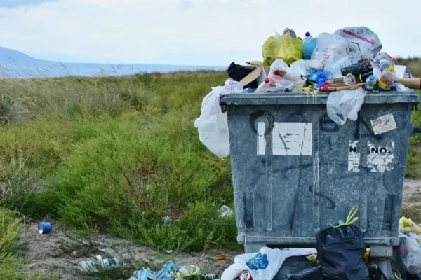 Garda de mediu caută deșeuri arse ilegal. Descinderi cu peste 200 de polițiști și jandarmi. Tanczos Barna, prezent la acțiune