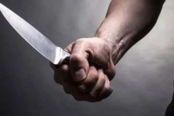 Caz halucinant în Italia. Un român și-a înjunghiat soția și fiul cu un cuțit de bucătărie, după o ceartă în familie