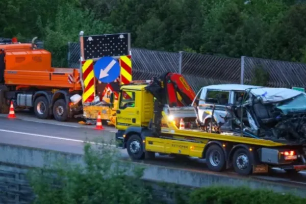 VIDEO Microbuz plin cu români, accident VIOLENT în Austria - 2 MORȚI și 4 raniți grav