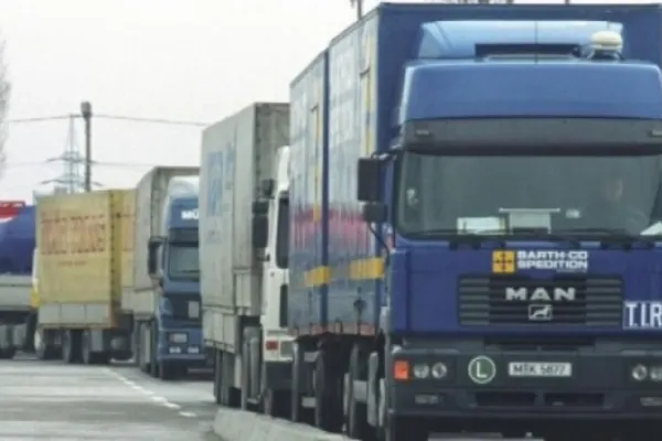 Șofer român de TIR, găsit ÎNJUNGHIAT MORTAL, într-o parcare din Italia
