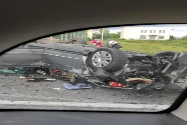 VIDEO Accident deosebit de GRAV în judeţul Dolj: Un copil a murit, alte 4 persoane sunt rănite