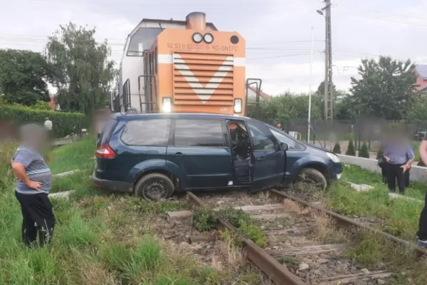 Mii de treceri la nivel cu calea ferată din România, adevărate capcane ale morții. Tot mai multe accidente de tren
