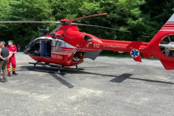 Accident grav pe Transalpina - Un motociclist a murit - Salvatorii au intervenit cu un elicopter