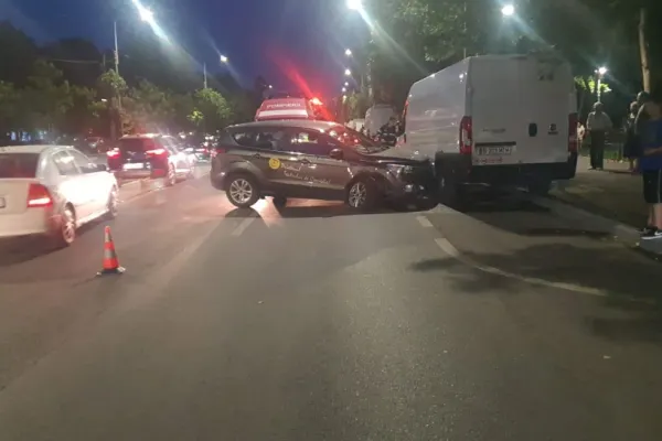 Actorul George Mihăiță, BEAT la volan, a produs un accident în Capitală - IMAGINI
