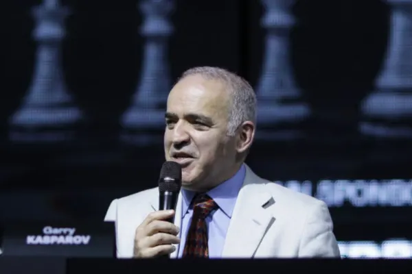 Gary Kasparov, unul dintre cei mai mari șahiști ai lumii, opozant al lui Putin, a fost trecut pe lista teroriștilor