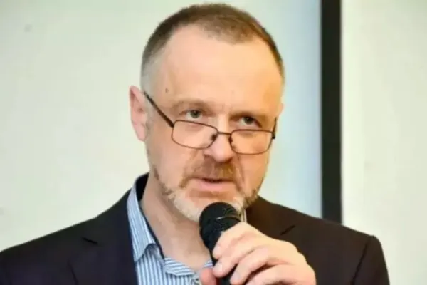 AUR intră în grevă parlamentară din cauza blocării moțiunii de cenzură și anunță proteste în Piața Victoriei