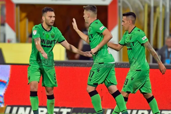 Dilema suporterilor, elucidată! Iuliu Mureșan a explicat de ce Dinamo a jucat în verde: „Vreți să vă spun adevărul?”